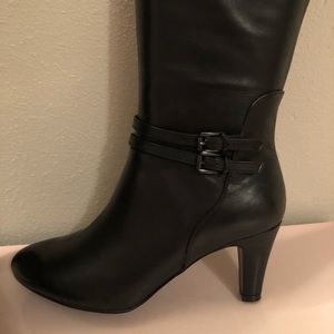 Calf high heeled boots LIKE NEW👢